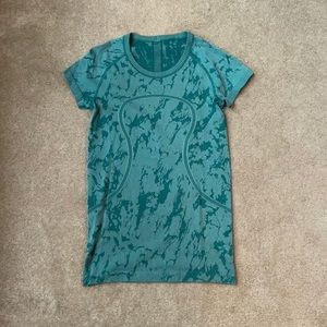 Lululemon swiftly tech short sleeve